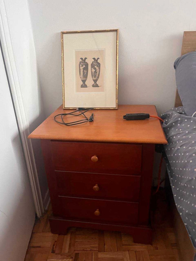 chest of drawers with mirror + nightstand dans Commodes et armoires  à Ville de Montréal - Image 2