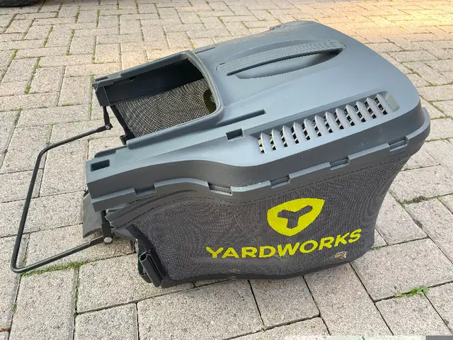 Yardworks Lawn Mower grass Bag & Frame replacement in Lawnmowers & Leaf Blowers in City of Toronto - Image 3