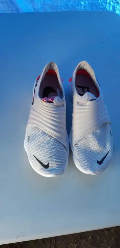 Zise 11 Nike, View more