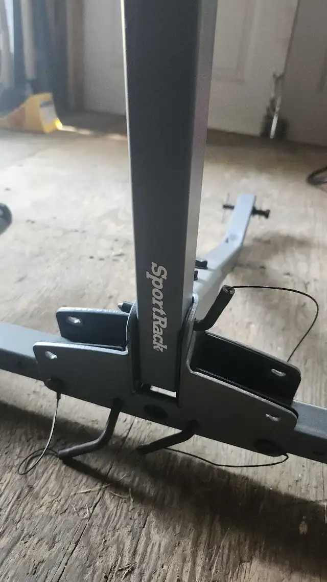 Rack à vélo  in Clothing, Shoes & Accessories in Lévis - Image 3