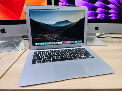 Apple Macbook Air seulement 279$, View more