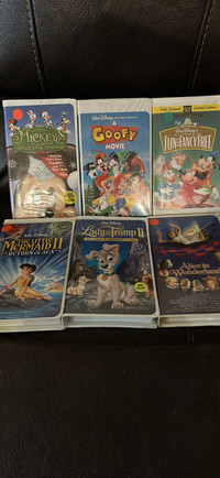 5classic Disney VHS with VCR!
