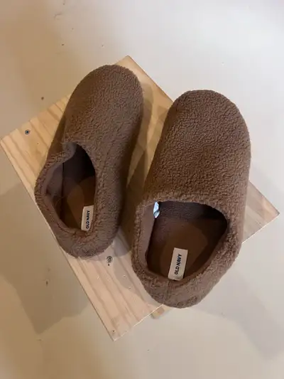 3 men slippers for sell by $30, View more