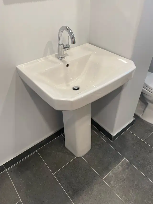 Service Plumber 825-439-742562863726644867122