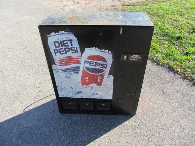 Vintage Pepsi Diet Pepsi Vending Machine Wall Mounted in Arts & Collectibles in Oakville / Halton Region