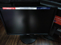 19'' computer monitors
