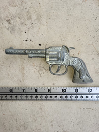 Vintage Hubley TEXAS  Small Single Shot Revolver Toy Cap Gun