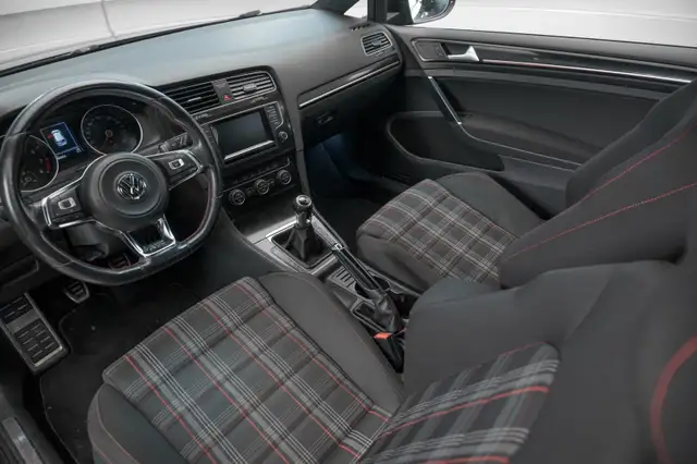 Golf GTI in Cars & Trucks in Drummondville - Image 5