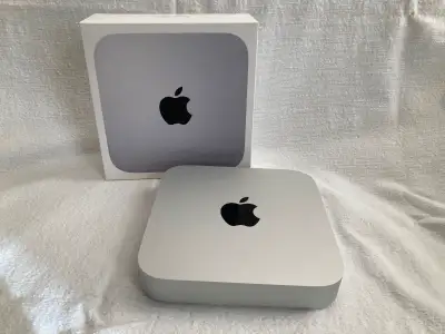 Mini Mac M1 ‒ état impeccable ‒ acheté novembre 2021 comme serveur de média. 8 Go mémoire vive embar...