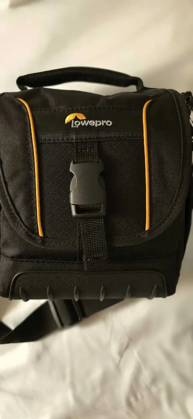 Nikon D3500 DSLR Camera in Cameras & Camcorders in City of Halifax - Image 7