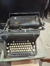 Underwood typewriter need some love