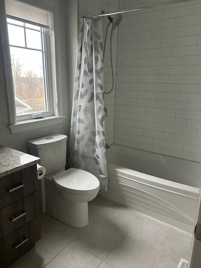 month to month- room for rent- Stonebridge Barrhaven  in Room Rentals & Roommates in Ottawa - Image 5