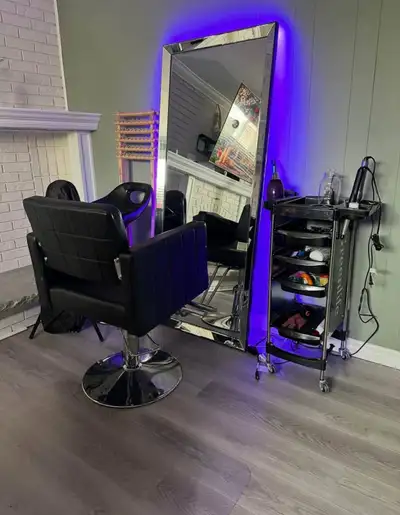 For Rent: Newly renovated beauty studio in Etobicoke! Beautiful Home-Style Salon, Furnished, Free Wi...