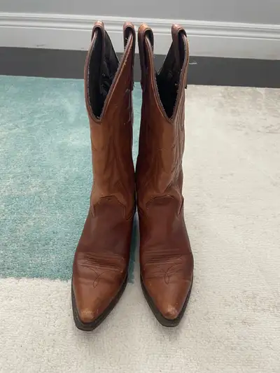 Women’s Capezio leather western/cowboy boots size 6.5, View more