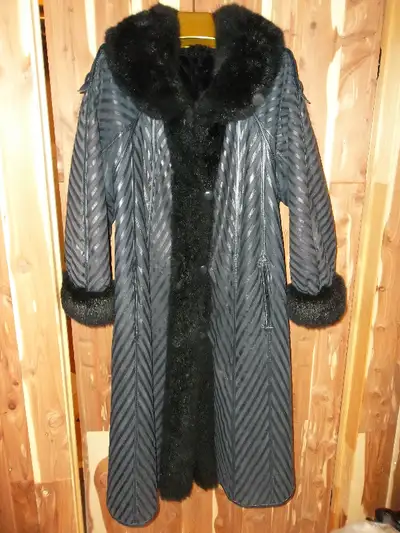 manteau/pelisse en fourrure Opossum et cuir, View more