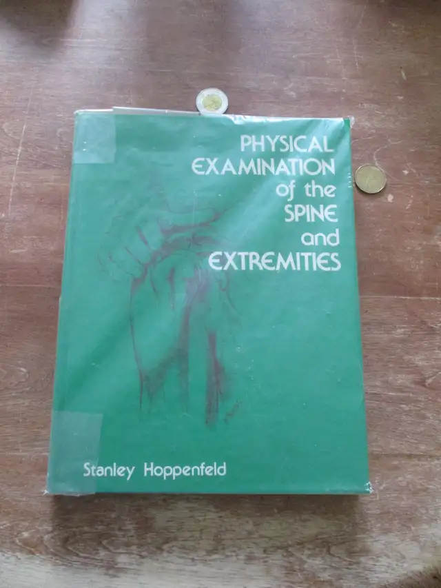 Physical Examination of the Spine and Extremities - 1976 vintage in Textbooks in Québec City - Image 2