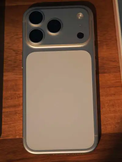 iPhone 17 Pro Silver 256gb Mint Condition with Cases Unlocked, View more