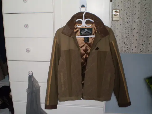 Mountain Horse Rebel Jacket in Equestrian & Livestock Accessories in Moncton - Image 4