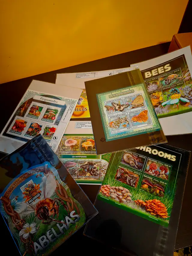 Collectible Stamps in Arts & Collectibles in Longueuil / South Shore - Image 3