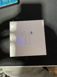 Apple AirPods 2nd Generation with Charging Case - White NEW