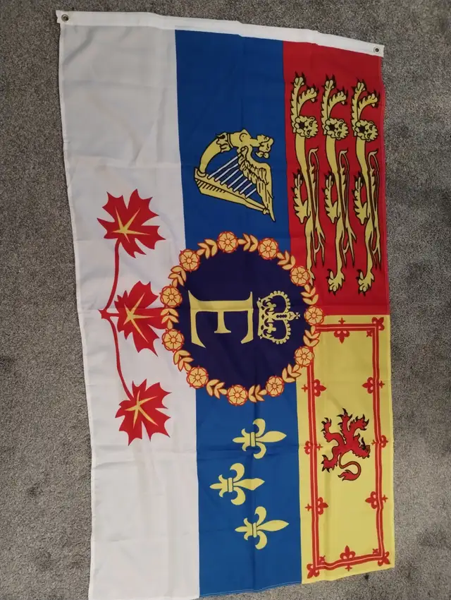 Selling two flags in Arts & Collectibles in Moose Jaw - Image 3