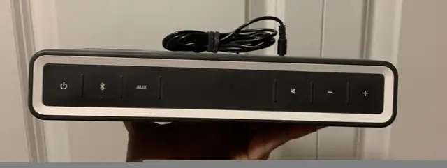 Bose SoundLink III in Speakers in Burnaby/New Westminster - Image 5