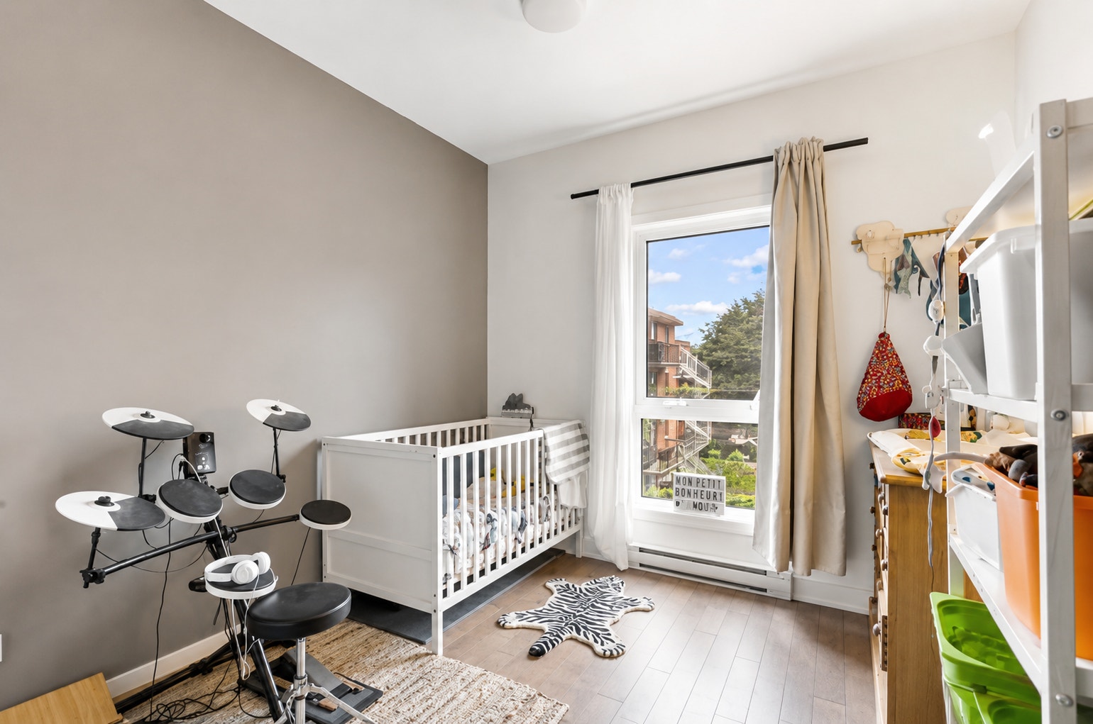 CESSION DE BAIL/LEASE TRANSFER-Spacious 5 ½ by Langelier Metro — photo 3