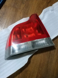 Volvo s60 tail light