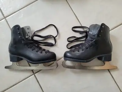 Glacier(Jackson Ultima) Boys Figure Skate, size 2, View more