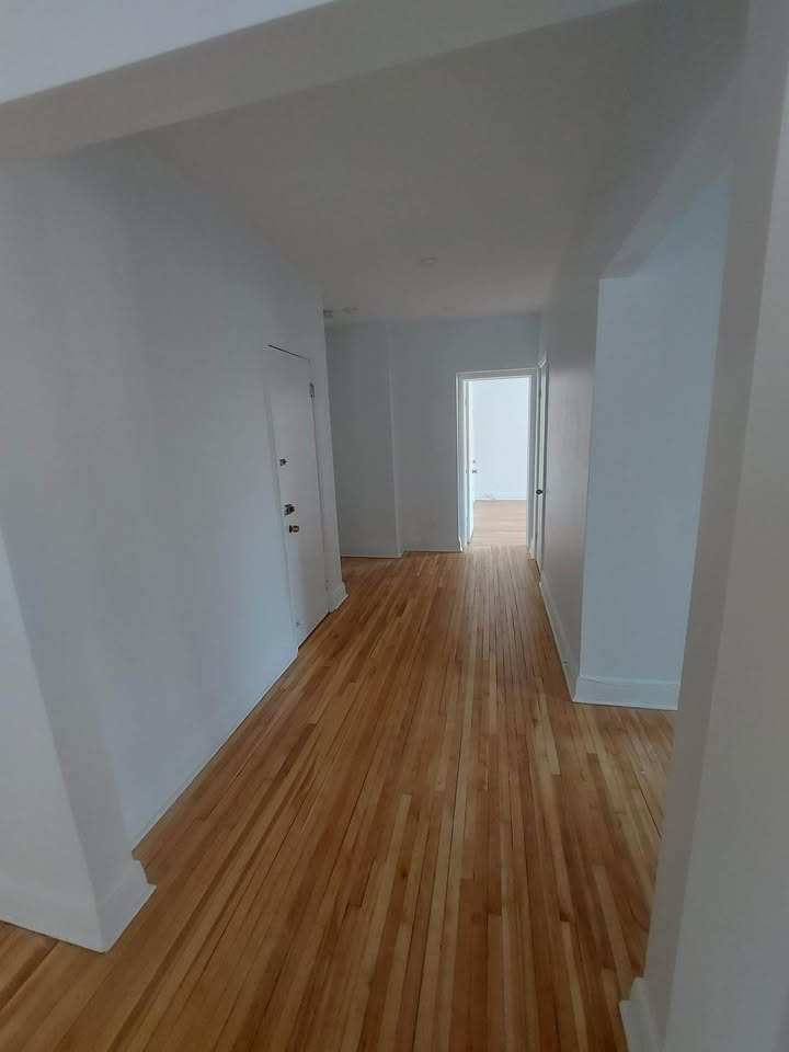 Grand 4 et 1/2 au 2180 Van Horne — photo 2