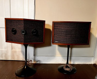 Vintage Bose 901 Speakers with Stands Audio Amplifier