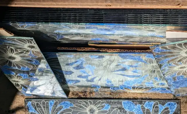 Retro Partial Box Glas-Tile 12x12" Blue Floral Wall Mirror Tiles in Home Décor & Accents in London - Image 5