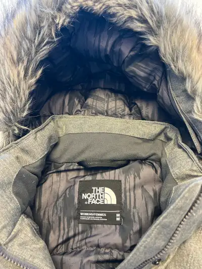 Ladies’ North Face parka M, View more