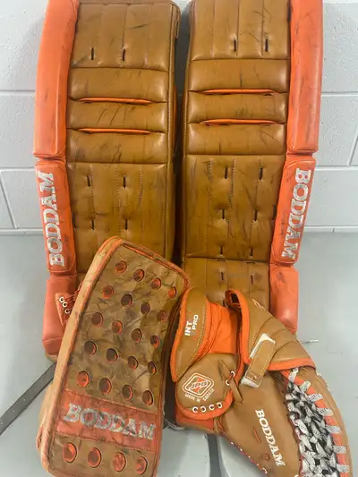 Goalie pads & gloves, View more