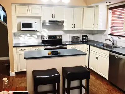 Move in ready Located in harvest hill area. Close to VIVO public library, swimming pool, gym, coffee...