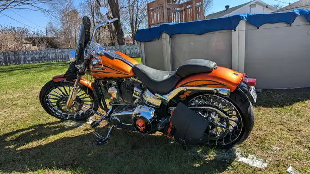 Harley Softail Breakout in Street, Cruisers & Choppers in Québec City - Image 4