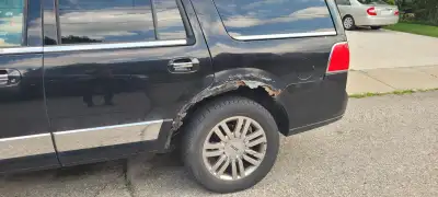 2007 navigator mechanically sound , has body rust on rocker panels and wheel wells , one abs sensor...