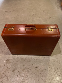 Vintage 60s suitcase luggage