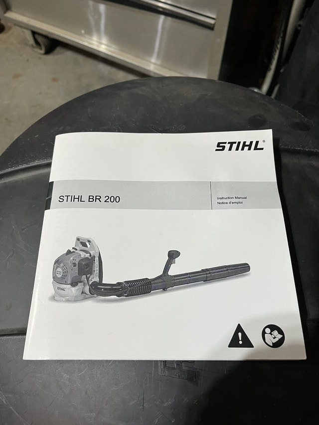 Stihl BR 200 Backpack Leaf/Snow blower Snowblowers Edmonton Kijiji