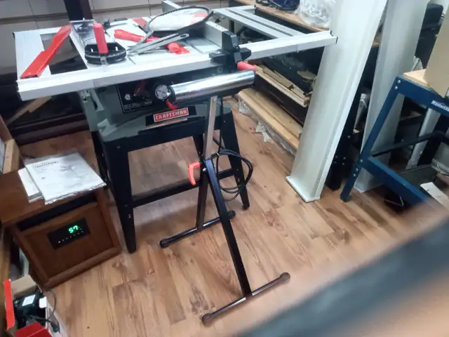 Sears Craftsman 10 inch table saw and support stand in Power Tools in Peterborough - Image 3