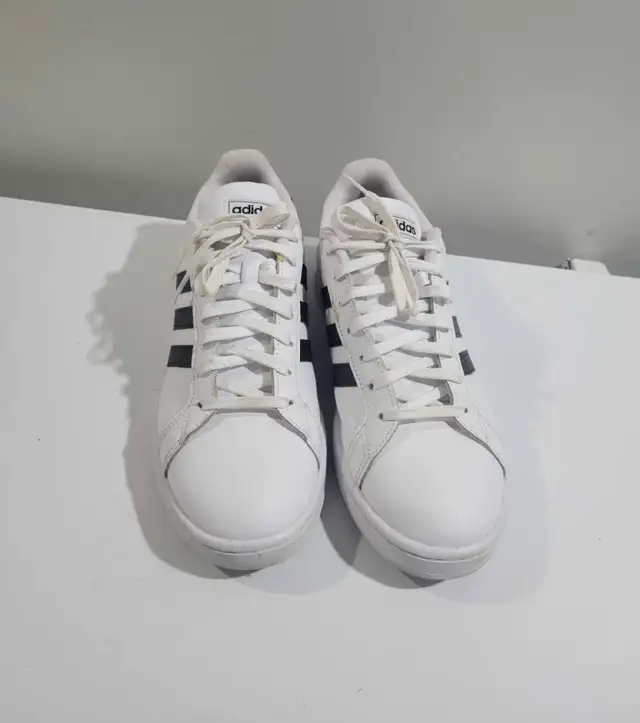 Men's Adidas Grand Court Sneakers size 10 (VAUGHAN) in Men's Shoes in Mississauga / Peel Region - Image 4