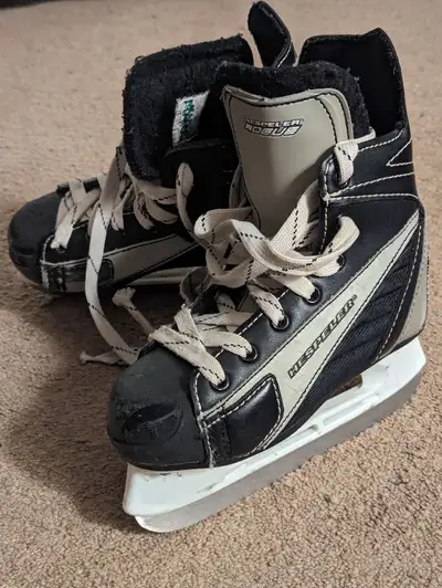 Hespeler Rogue kids skates size 12, View more