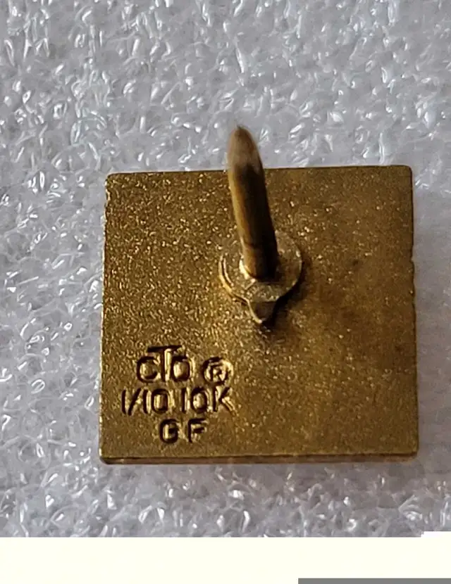 Vintage 1/10-10k Gold Filled Whitby General Hospital Service Pin in Arts & Collectibles in Oshawa / Durham Region - Image 4