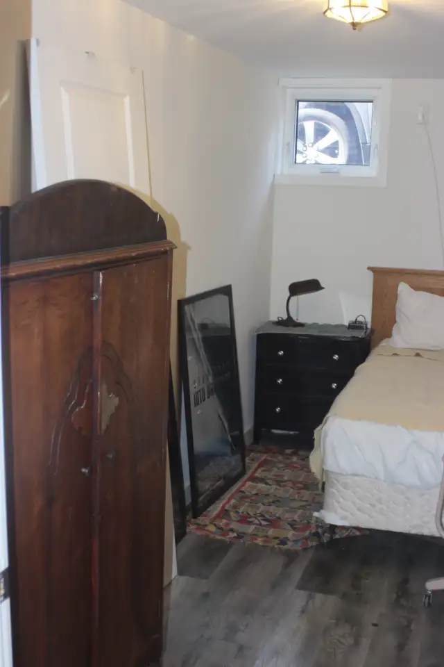 Room 4RENT in the GUILD by the LAKE