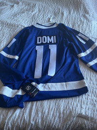 Selling Men’s Large Max Domi maple leafs jersey brand new 