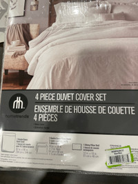  New 4 piece duvet cover set