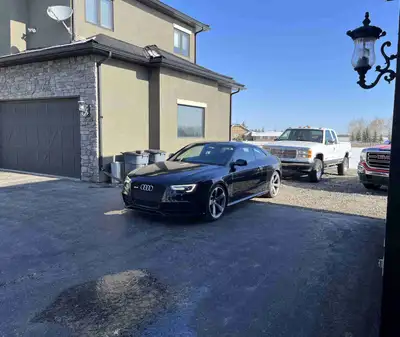 2013 Audi RS5 coupe, black on black, 113,000 km. Car is in very good condition 4.2L V8 with Quattro....