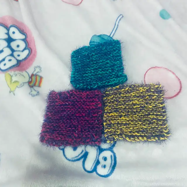 knitted scubbies for pots ,dishes counters hurry