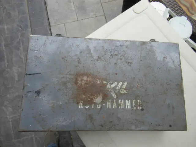 Skil Roto-Hammer Drill in Power Tools in Calgary - Image 2