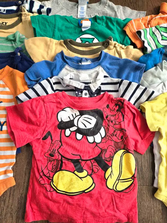 Baby Clothes - baby onesies 12-18 months (17 items)63234604720257122